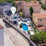 Bianco Nero - Happy Apartment *