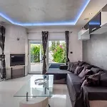 Bianco Nero - Happy Apartment
