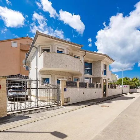 Daire Bianco Nero - Happy *