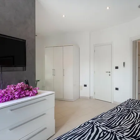 Bianco Nero - Happy * Pula