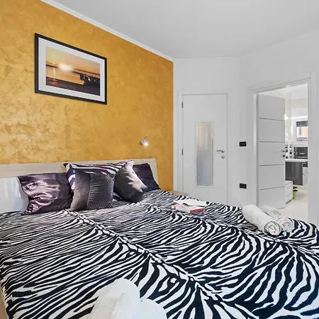 Apartment Bianco Nero With Pool - Happy *