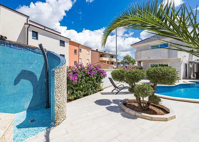 Bianco Nero - Happy * Pula