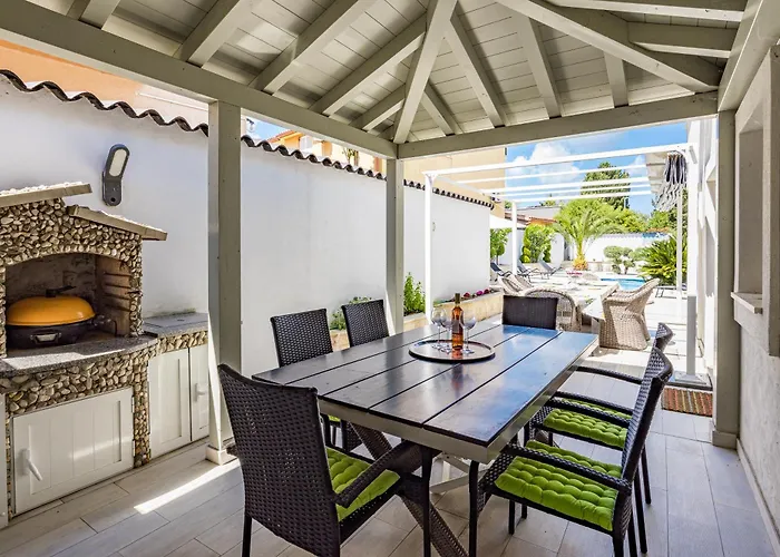 Apartment Bianco Nero - Happy