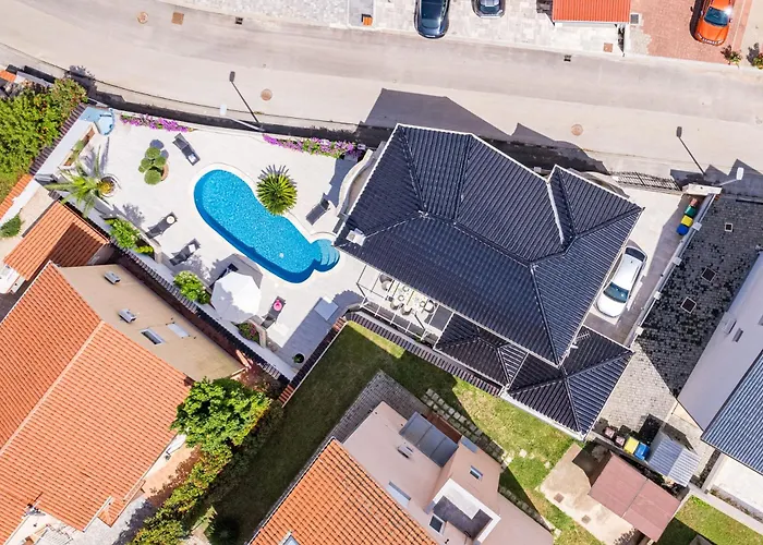 Bianco Nero - Happy Apartment