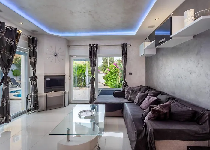 Bianco Nero - Happy Apartment