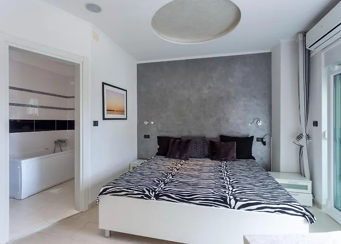 Bianco Nero - Happy Apartment *