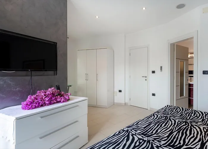 Bianco Nero - Happy * Pula